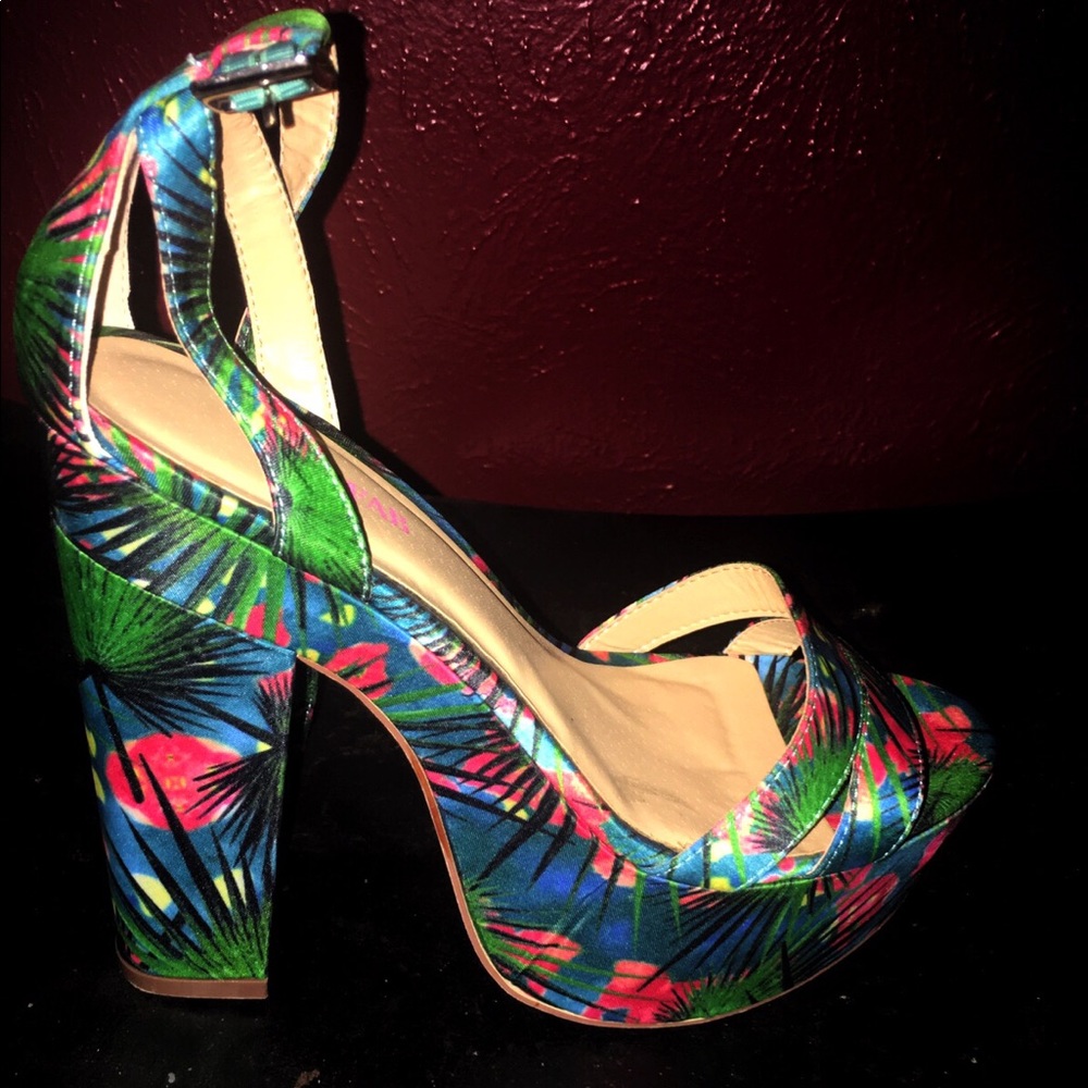Beautiful Floral Wedge Sandals